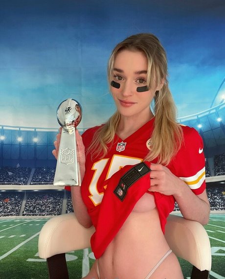 Nagie wyciekłe zdjęcie OnlyFans od Grace Glenn
