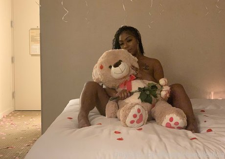 Nagie wyciekłe zdjęcie OnlyFans od Therealchanellealicia