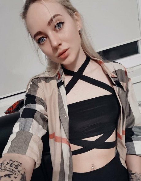 Nagie wyciekłe zdjęcie OnlyFans od Alinalovely
