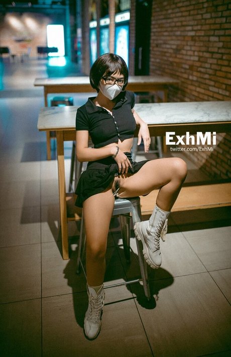 Nagie wyciekłe zdjęcie OnlyFans od Exhmi