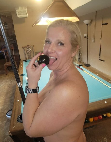 Nagie wyciekłe zdjęcie OnlyFans od Neokblondehotwife