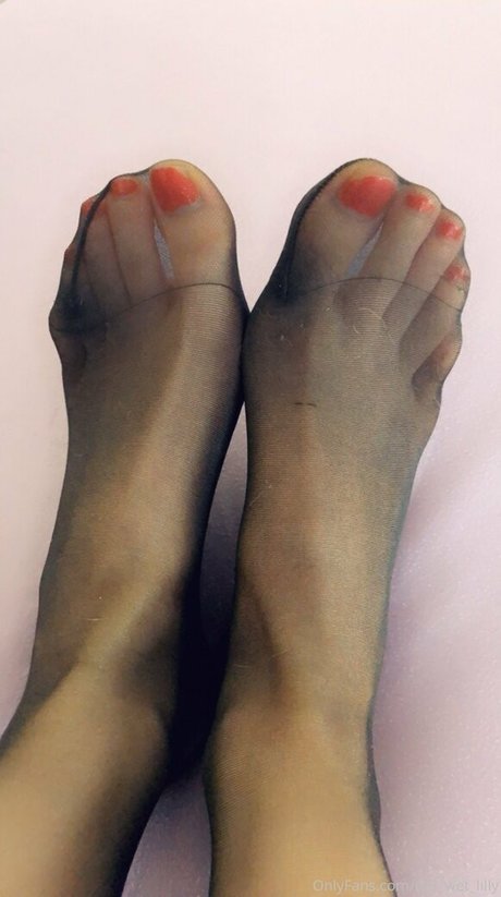 Nagie wyciekłe zdjęcie OnlyFans od Hotwetlilly
