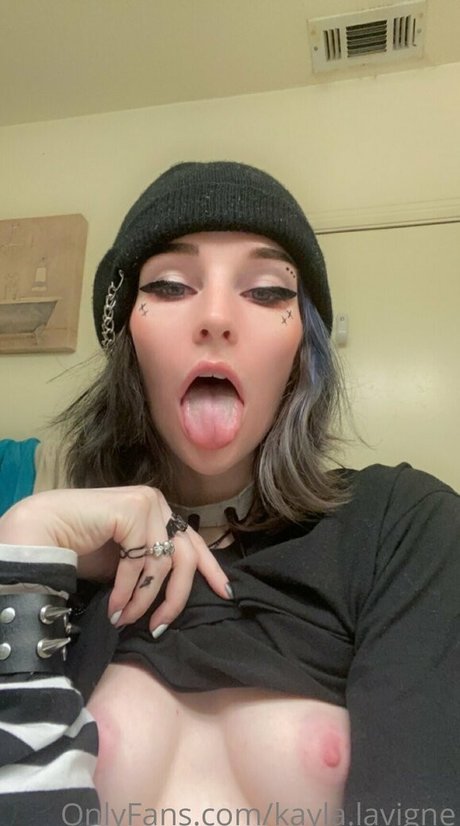 Nagie wyciekłe zdjęcie OnlyFans od Kaylalavigne