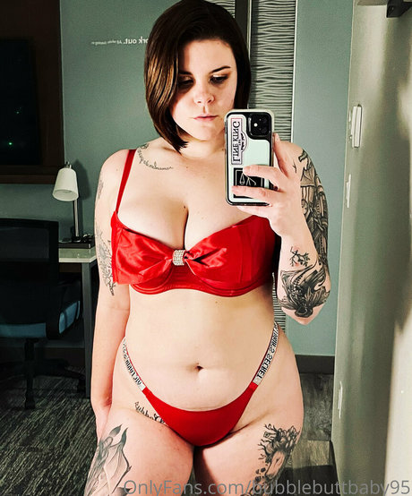 Nagie wyciekłe zdjęcie OnlyFans od Bubblebuttbaby95