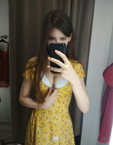 Nagie wyciekłe zdjęcie OnlyFans od Ninelbordel