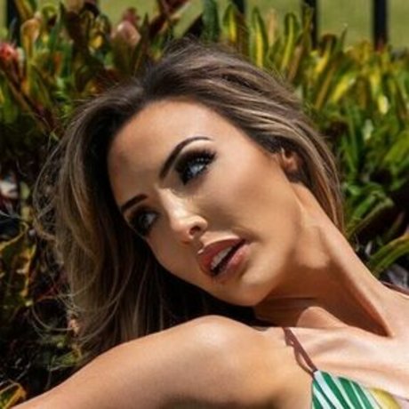 Cassie Lee and Jessica Mckay