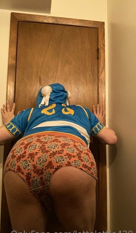 Nagie wyciekłe zdjęcie OnlyFans od Lottalottie420
