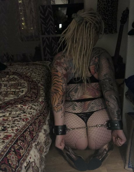 Nagie wyciekłe zdjęcie OnlyFans od Tattooedaprilfree