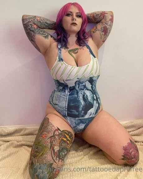Nagie wyciekłe zdjęcie OnlyFans od Tattooedaprilfree
