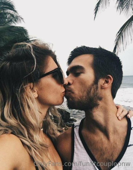 Nagie wyciekłe zdjęcie OnlyFans od Funfitcouplepnw