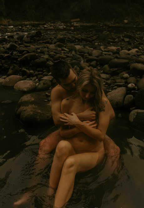 Nagie wyciekłe zdjęcie OnlyFans od Funfitcouplepnw