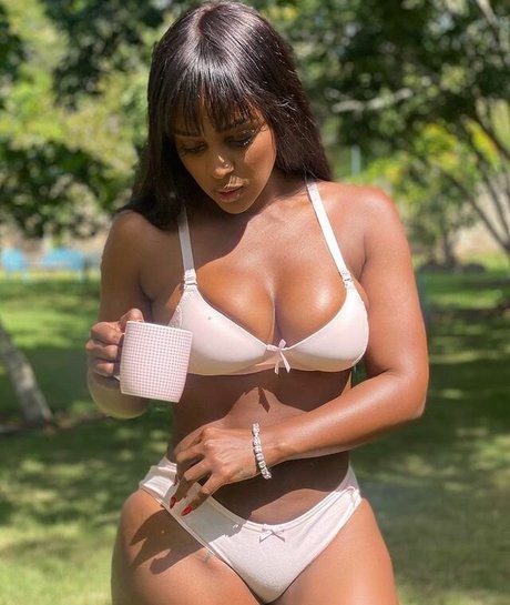 Amara La Negra