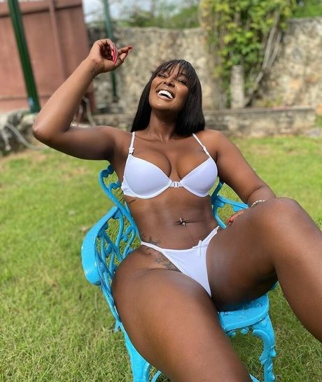 Nagie wyciekłe zdjęcie OnlyFans od Amara La Negra