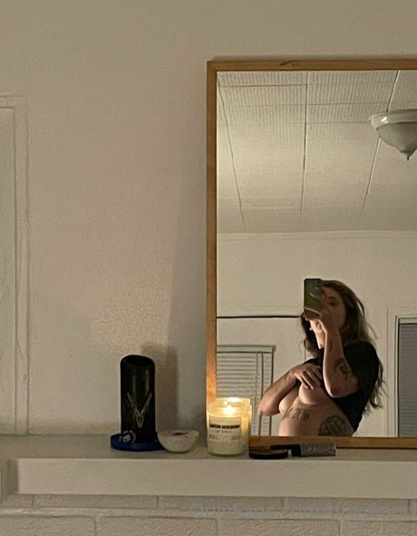 Nagie wyciekłe zdjęcie OnlyFans od Tinyjennn