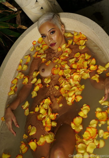 Nagie wyciekłe zdjęcie OnlyFans od Kaylingarcia