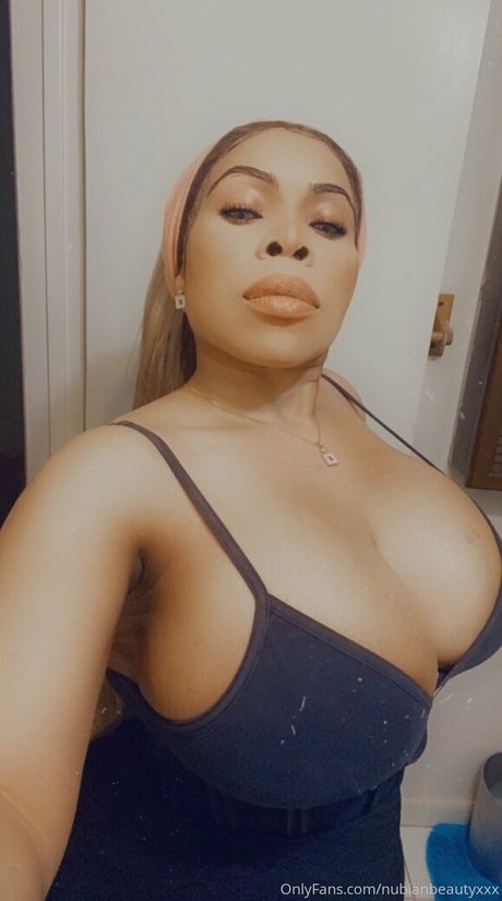 Nagie wyciekłe zdjęcie OnlyFans od Nubianbeautyxxx