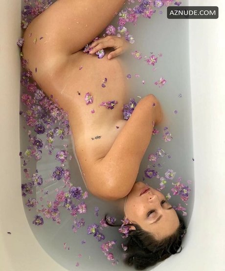 Nagie wyciekłe zdjęcie OnlyFans od Troian Bellisario