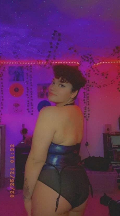 Yourlocalewhore
