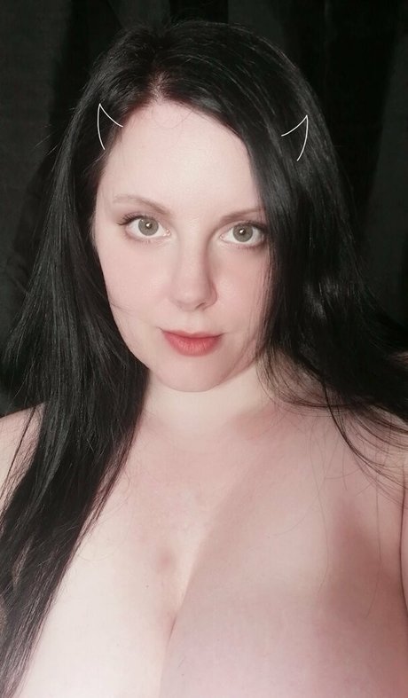 Nagie wyciekłe zdjęcie OnlyFans od Lunaceileste