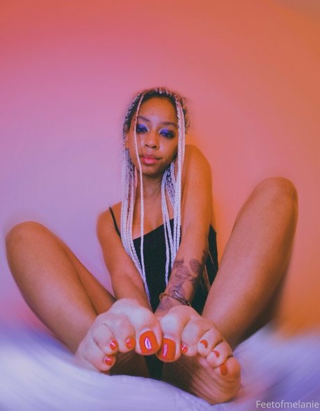 Feetofmelanie