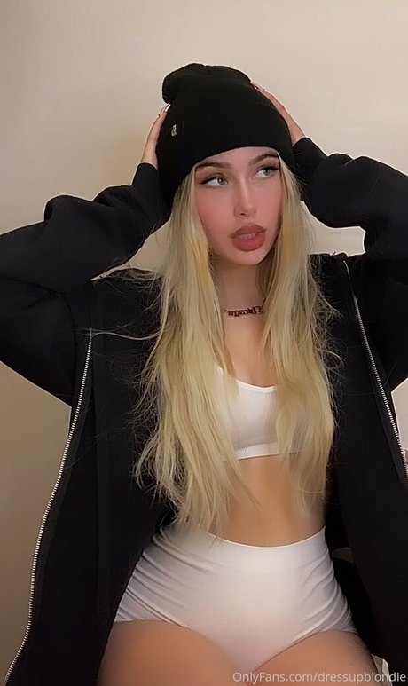 Nagie wyciekłe zdjęcie OnlyFans od Dressupblondie