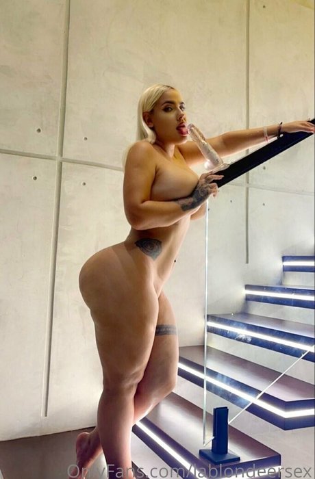 Nagie wyciekłe zdjęcie OnlyFans od Lablondeersex