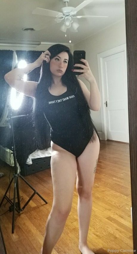Poppycarminexxx