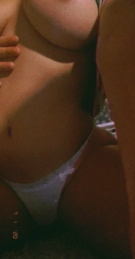 Nagie wyciekłe zdjęcie OnlyFans od Esunnyd