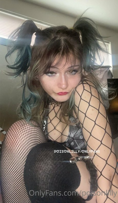 Nagie wyciekłe zdjęcie OnlyFans od Poisonlilly