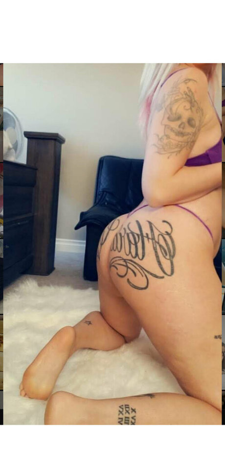 Nagie wyciekłe zdjęcie OnlyFans od Myhardcorewife