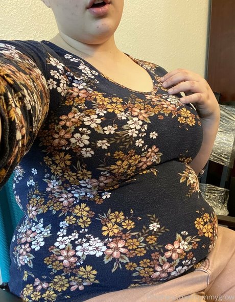 Nagie wyciekłe zdjęcie OnlyFans od Tummygrow