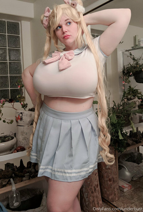 Nagie wyciekłe zdjęcie OnlyFans od Underbust