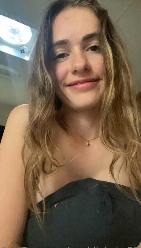Nagie wyciekłe zdjęcie OnlyFans od Maddiebaby586
