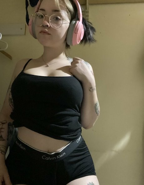 Nagie wyciekłe zdjęcie OnlyFans od Getmeoffpls