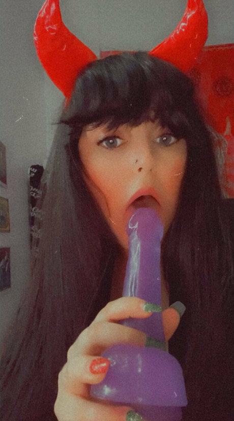 Nagie wyciekłe zdjęcie OnlyFans od Yourfavbustybrat
