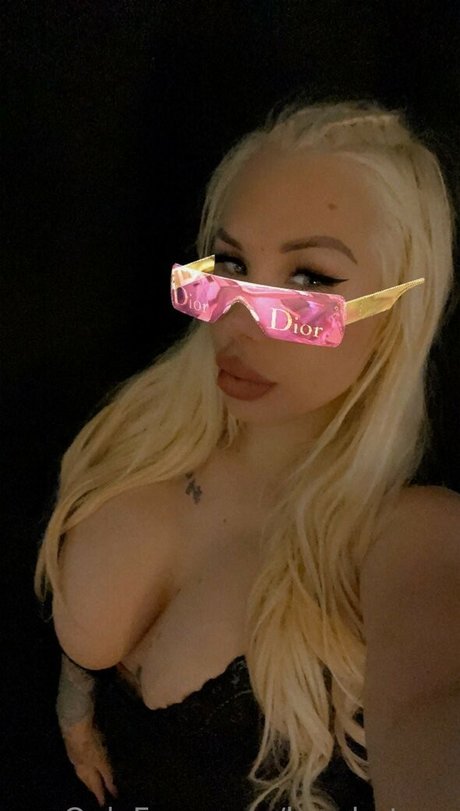 Nagie wyciekłe zdjęcie OnlyFans od Kyra Hot