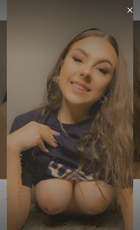 Nagie wyciekłe zdjęcie OnlyFans od Taylor Vellion