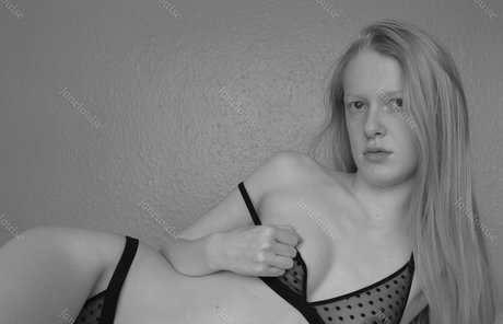 Nagie wyciekłe zdjęcie OnlyFans od Janelouisefree