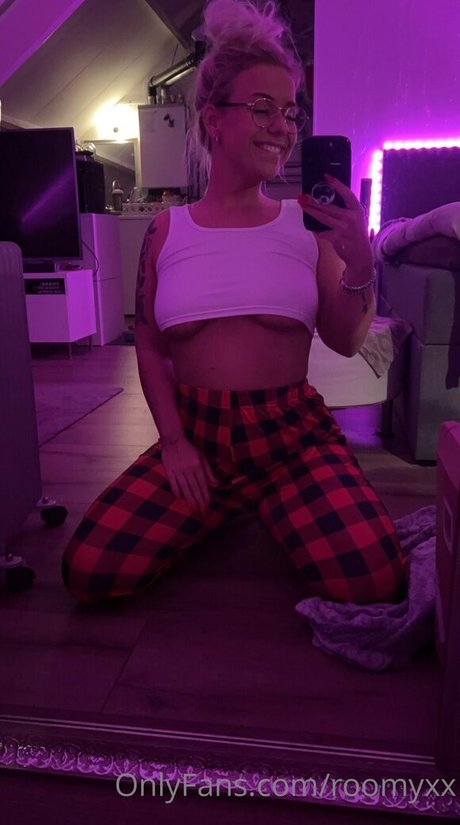 Roomyxx