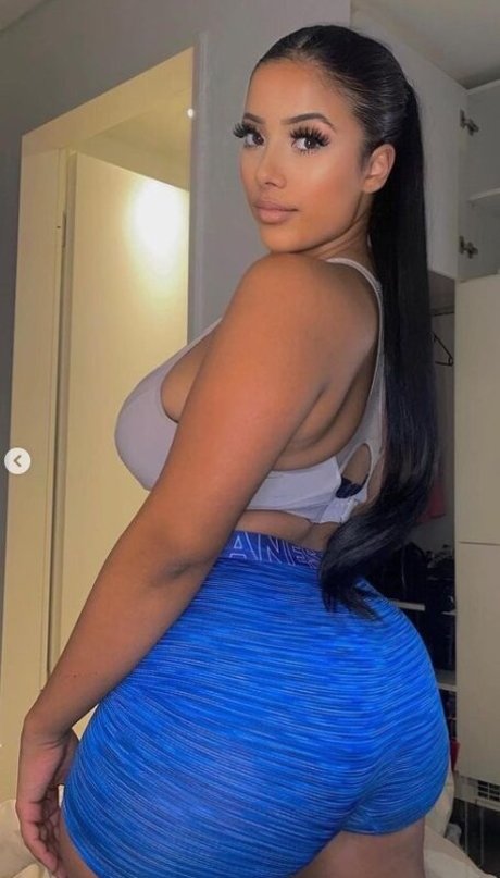 Nagie wyciekłe zdjęcie OnlyFans od Viyalyn