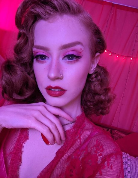 Nagie wyciekłe zdjęcie OnlyFans od Lunarouxfree