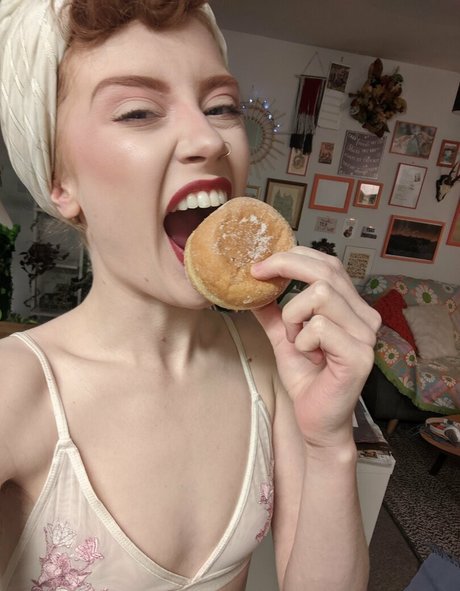 Nagie wyciekłe zdjęcie OnlyFans od Lunarouxfree