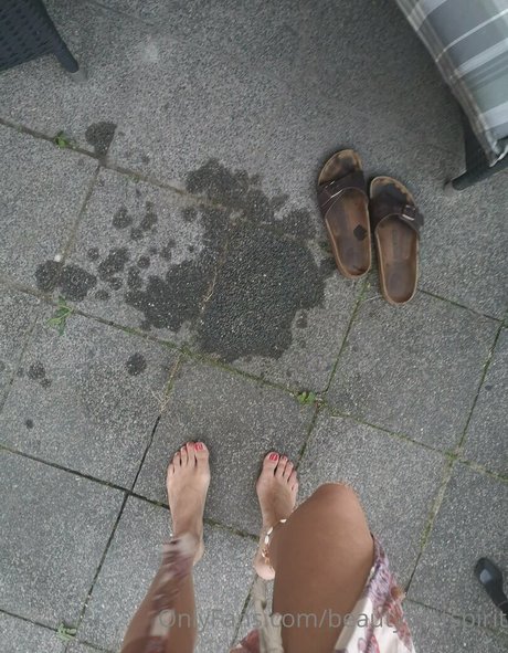Nagie wyciekłe zdjęcie OnlyFans od Polyamorefeet