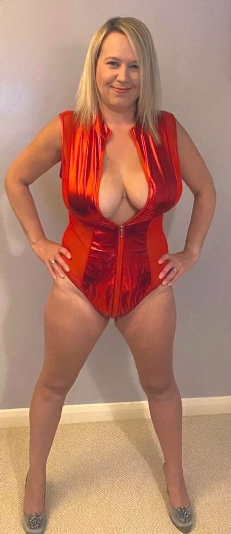 Mrs Hotwife