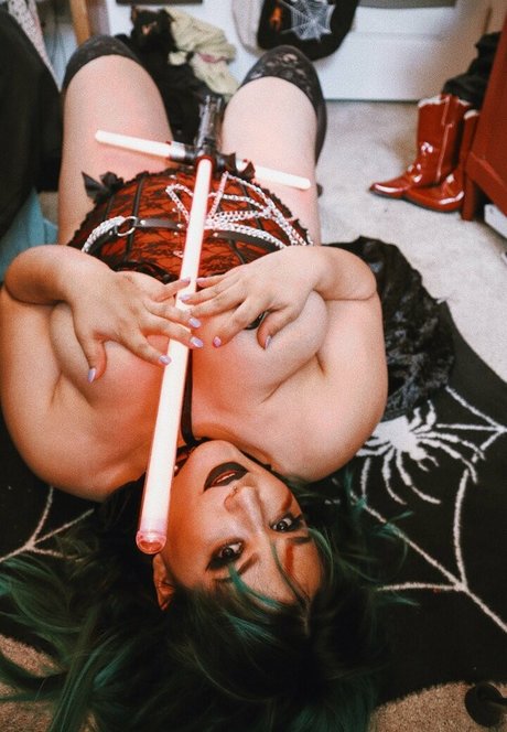 Nagie wyciekłe zdjęcie OnlyFans od Cherrywavesxxx