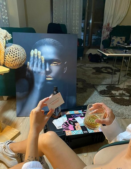 Nagie wyciekłe zdjęcie OnlyFans od Magicmuffinn