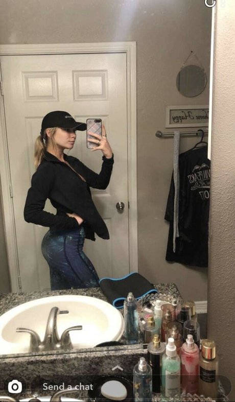 Nagie wyciekłe zdjęcie OnlyFans od Avery Trail