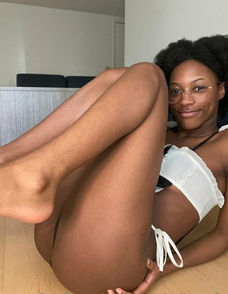 Nagie wyciekłe zdjęcie OnlyFans od Blackandyellownsfw