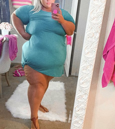Nagie wyciekłe zdjęcie OnlyFans od Fluffybarbie