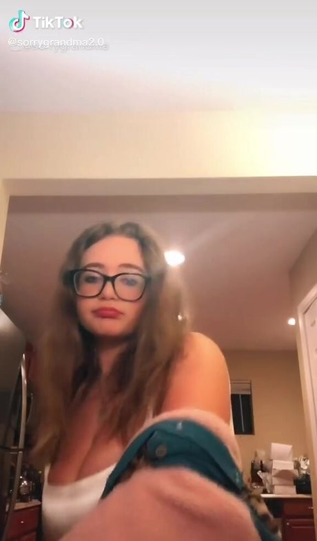 Nagie wyciekłe zdjęcie OnlyFans od Harley Steins